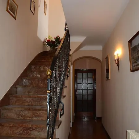 Maison Cossue De 200m2 A Lascaux 몽티냑