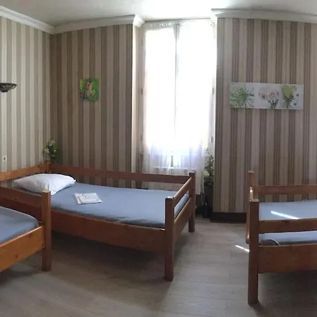 Maison Cossue De 200m2 A Lascaux 펜션