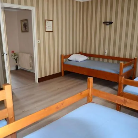 Maison Cossue De 200m2 A Lascaux 펜션 몽티냑
