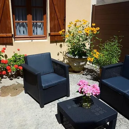 Maison Cossue De 200m2 A Lascaux *