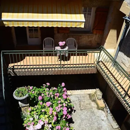 Maison Cossue De 200m2 A Lascaux